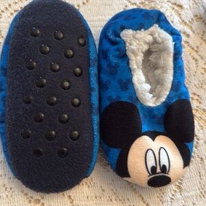 Disney Mickey Mouse Toddler slippersocks gripper bottom, blue, 6.5” long
